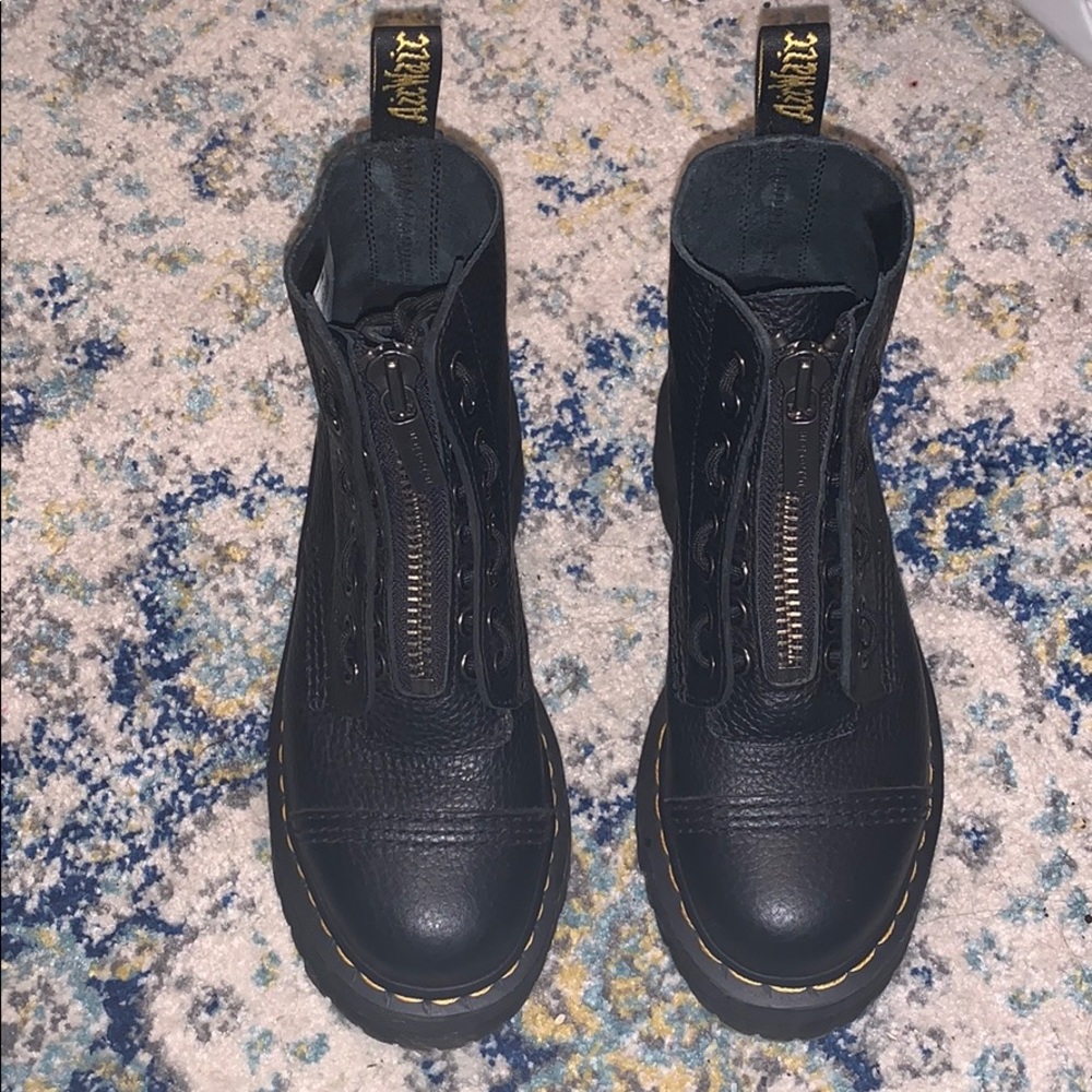 Dr martens Sinclair - MAKE AN OFFER 😇
